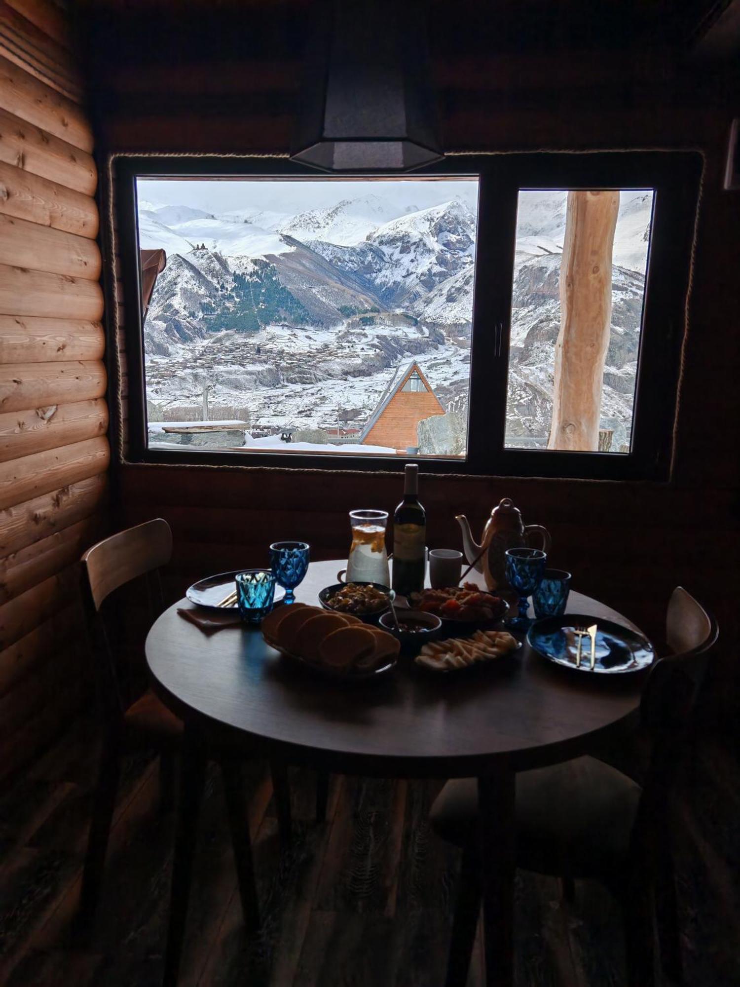 Alone Cottage Kazbegi Szoba fotó