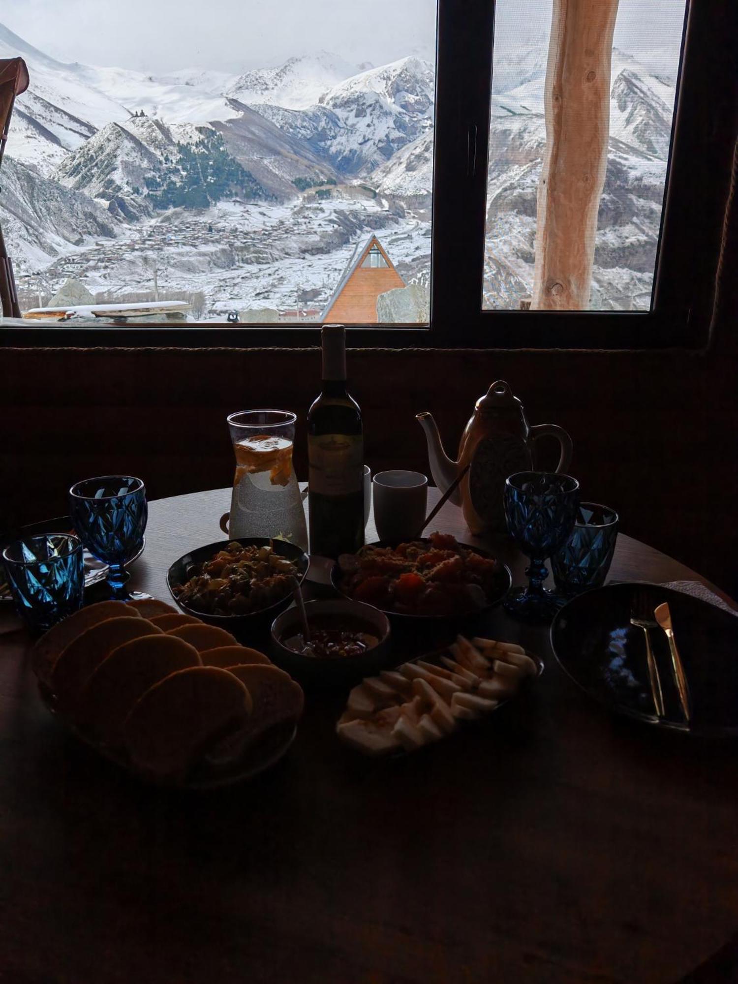 Alone Cottage Kazbegi Szoba fotó